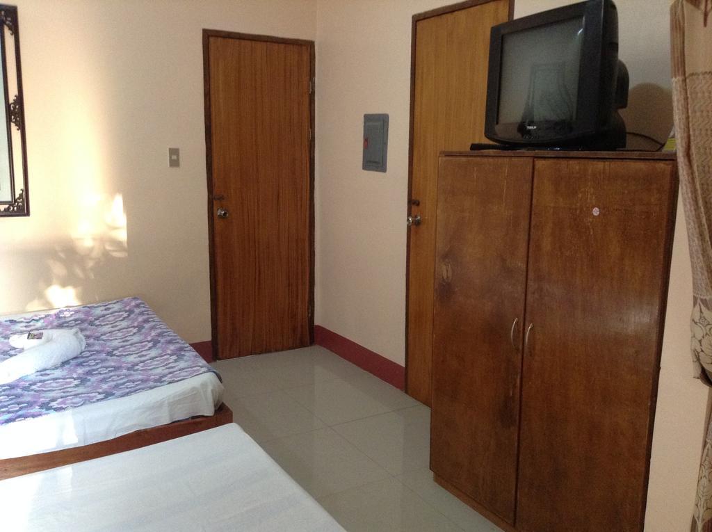 Tia Mers Guest House Puerto Princesa Εξωτερικό φωτογραφία