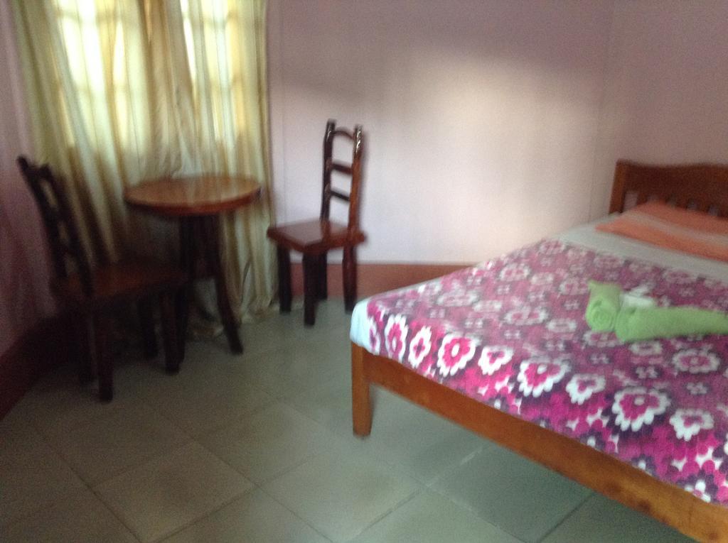 Tia Mers Guest House Puerto Princesa Εξωτερικό φωτογραφία