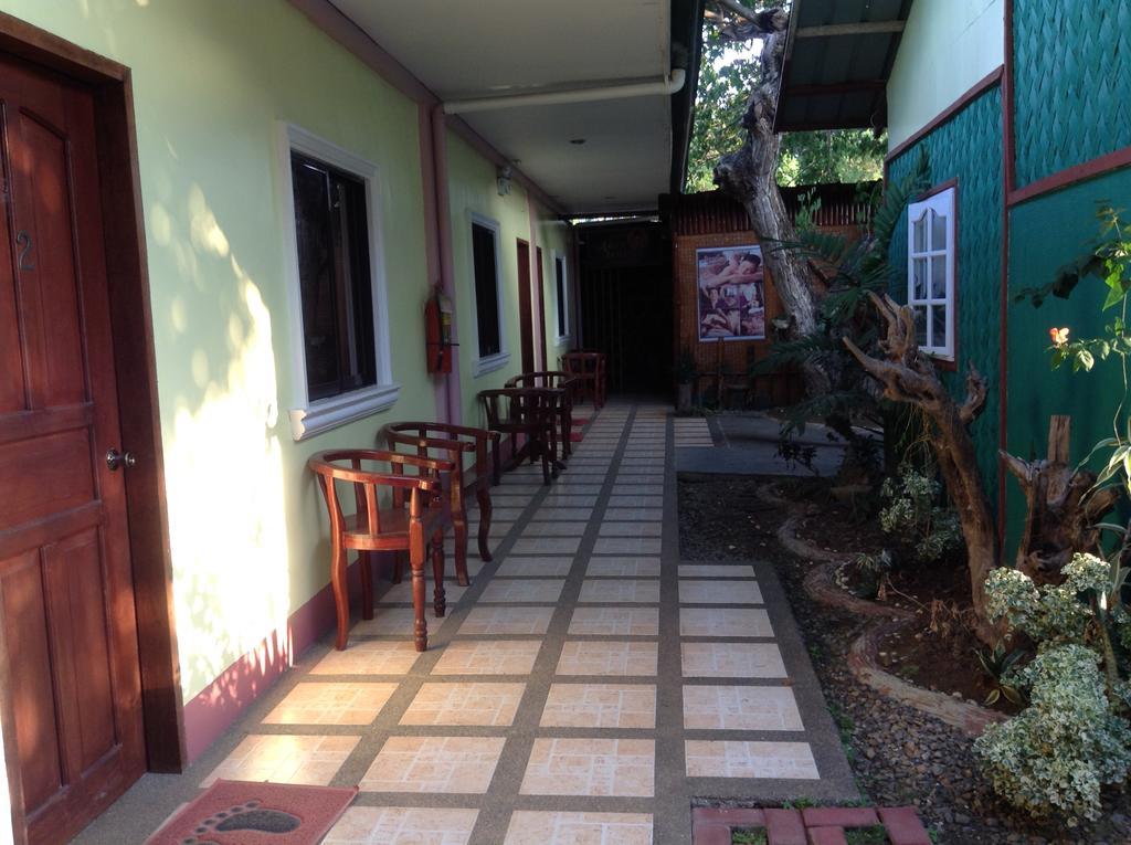 Tia Mers Guest House Puerto Princesa Εξωτερικό φωτογραφία