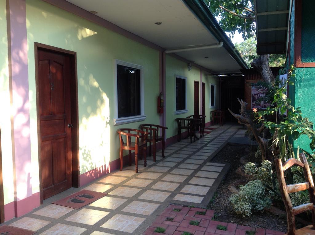 Tia Mers Guest House Puerto Princesa Εξωτερικό φωτογραφία