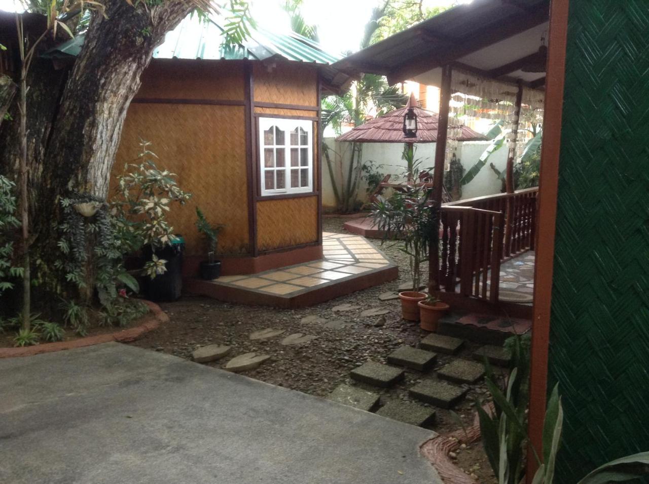 Tia Mers Guest House Puerto Princesa Εξωτερικό φωτογραφία